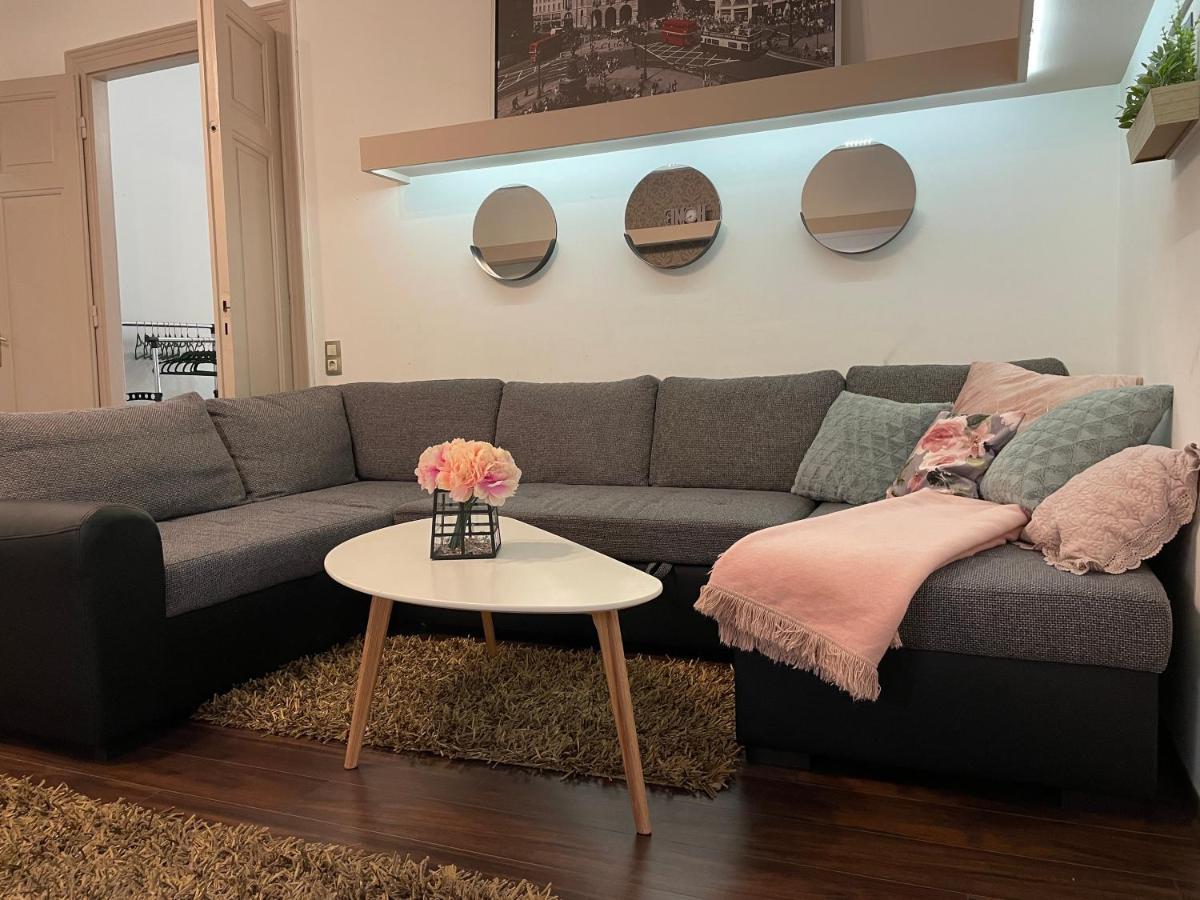 St3 Apartman Segedyn Zewnętrze zdjęcie